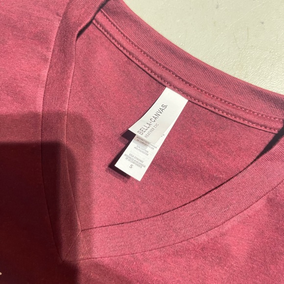 V Neck Size Small Stand for the Flag, Kneel for the Cross - Picture 4 of 4